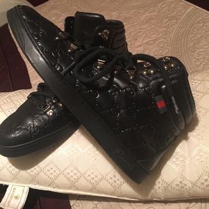 💯 authentic Gucci sneakers